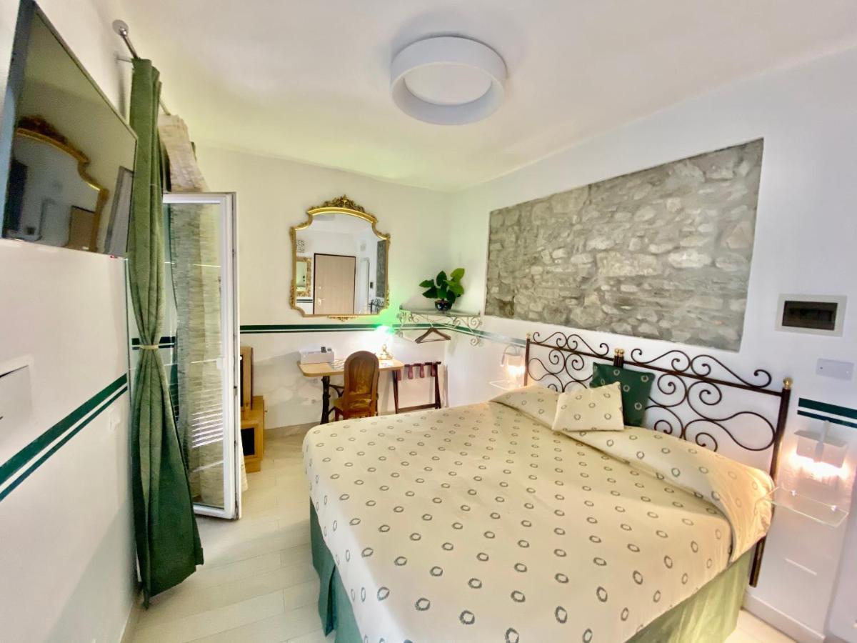 The Manarola Main Plaza Otel Dış mekan fotoğraf