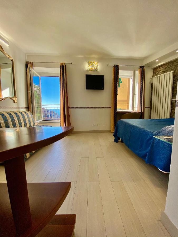 The Manarola Main Plaza Otel Dış mekan fotoğraf