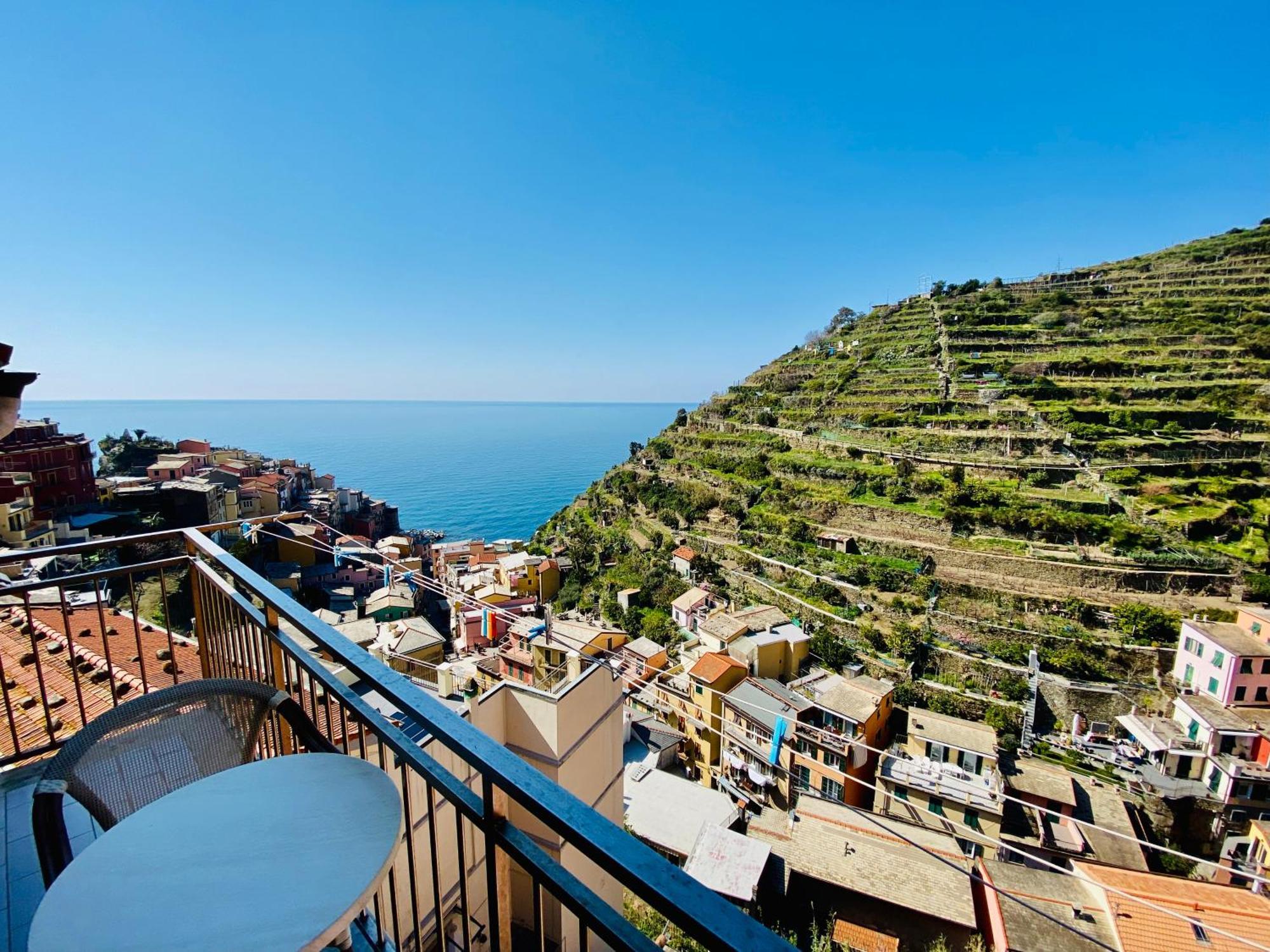 The Manarola Main Plaza Otel Dış mekan fotoğraf