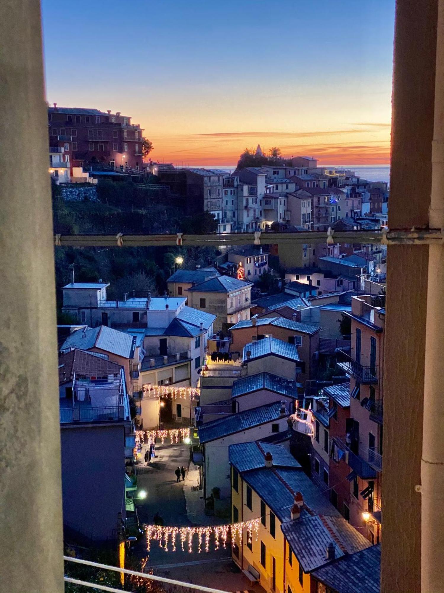 The Manarola Main Plaza Otel Dış mekan fotoğraf